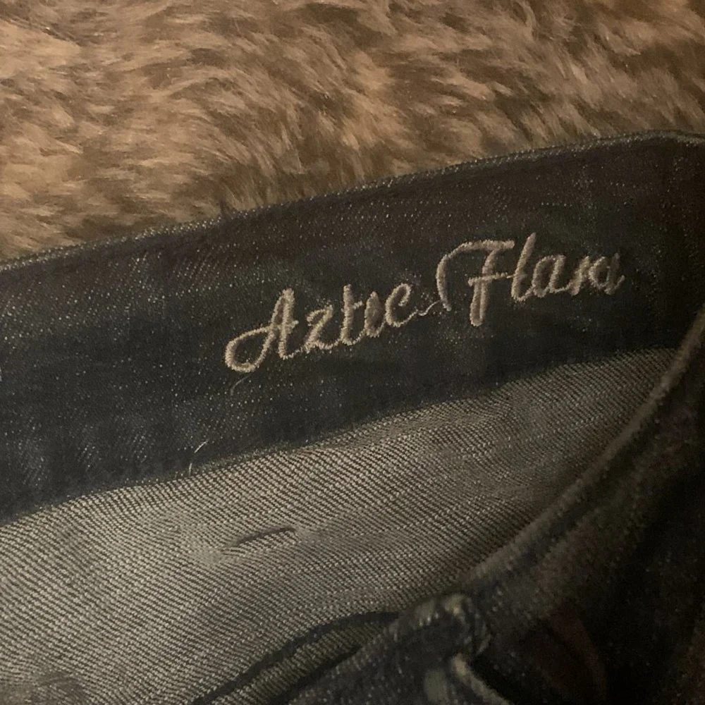Cowgirl Tuff 'Aztec Flare' Mid Rise Flare Jean - 28x32 - Picture 13 of 13